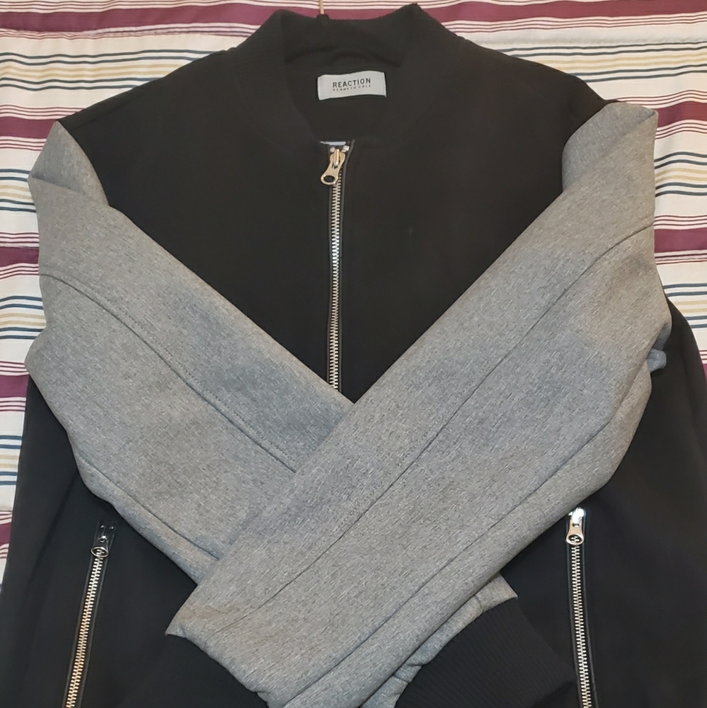 A Kenneth Cole reaction sued jacket